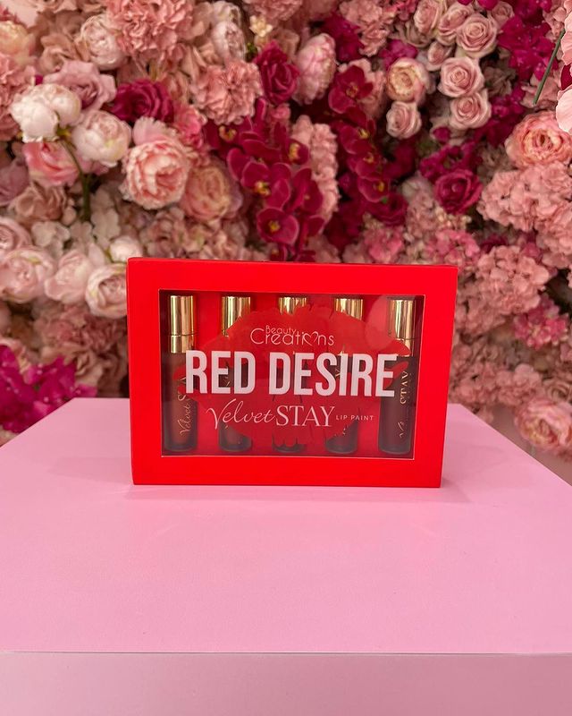 Red Desire Velvet Stay